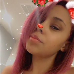 Meet your Posher, Laya